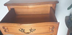 Chiffonnier / commode en merisier style louis xv