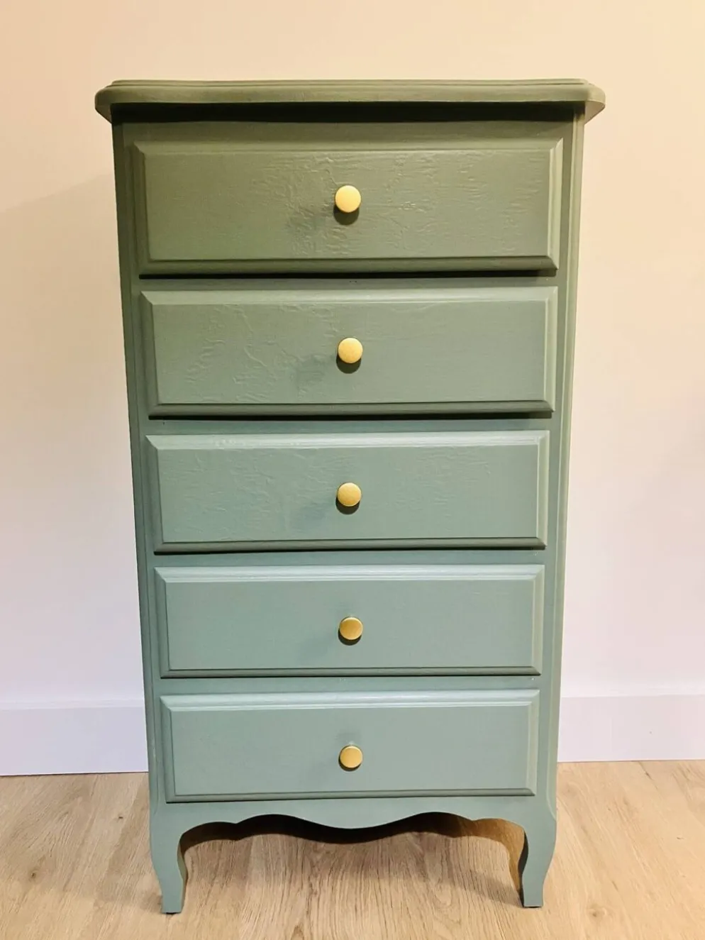 Chiffonnier en bois poignées dorées