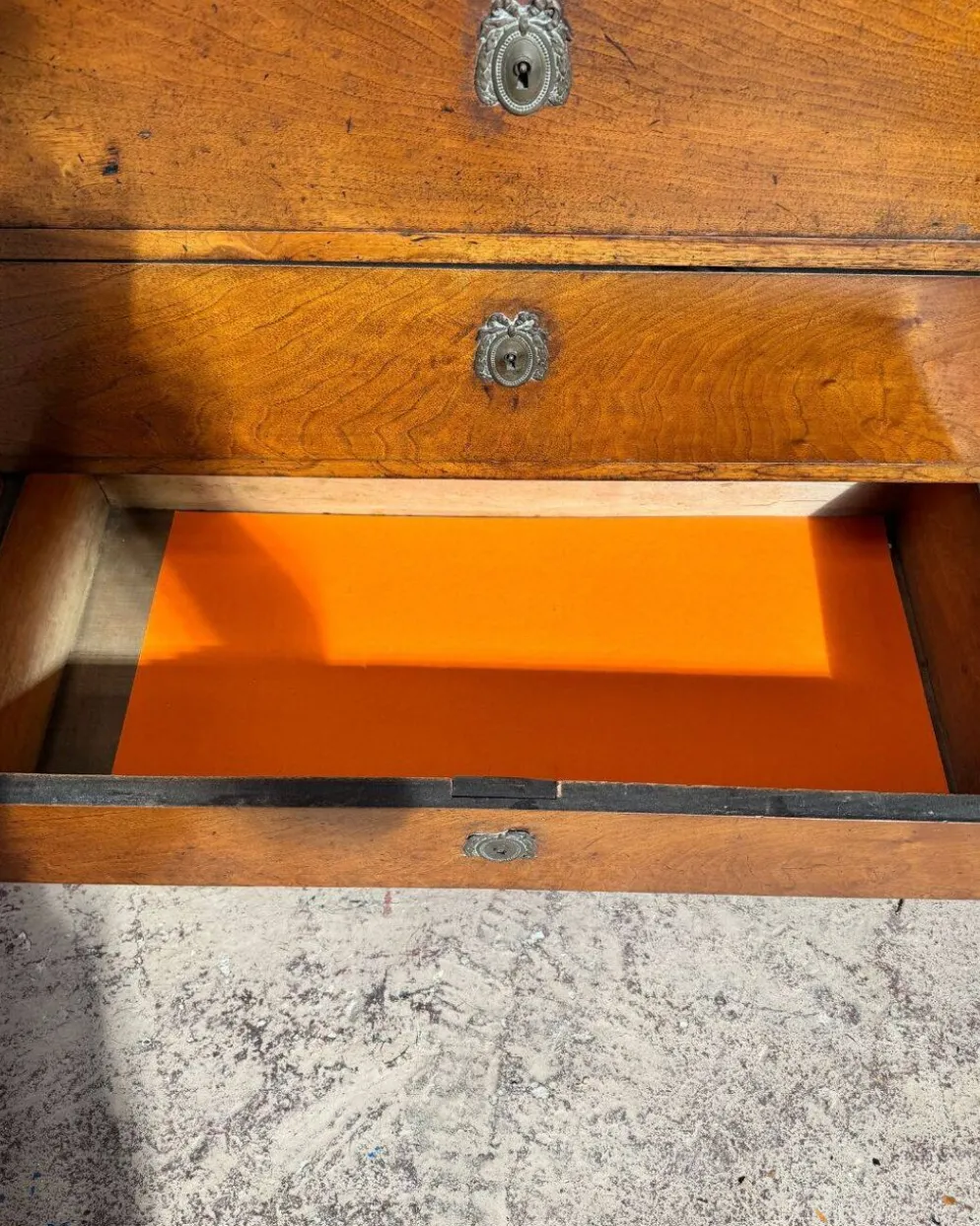 Chiffonnier en noyer