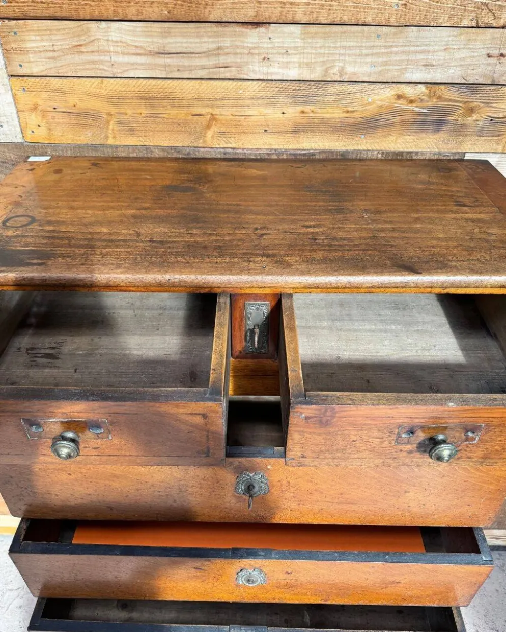 Chiffonnier en noyer