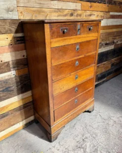 Chiffonnier en noyer