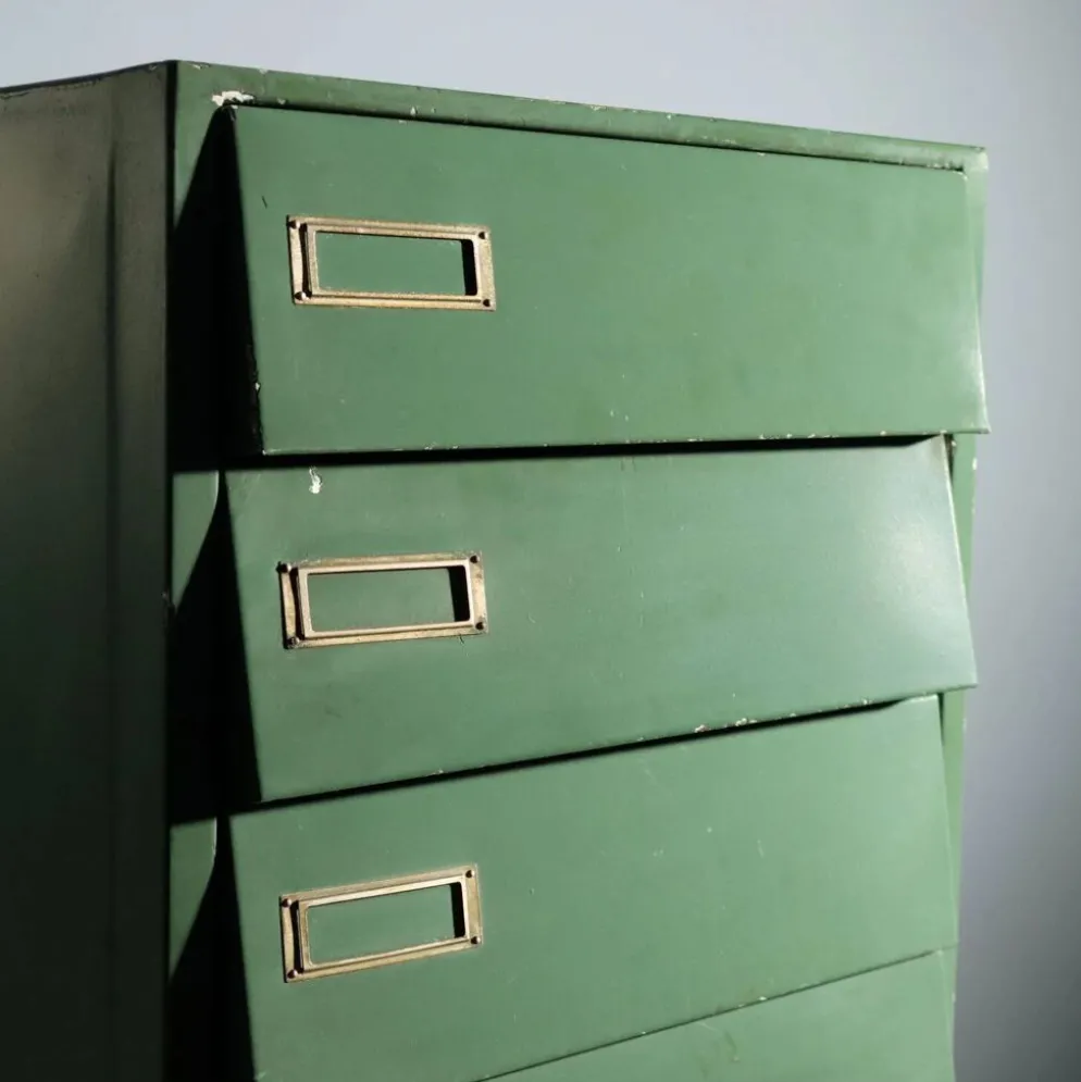 Chiffonnier industriel vintage en métal 10 tiroirs Italie années 1960