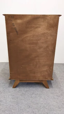 Chiffonnier ou commode haute moderniste en chêne blond, France vers 1950