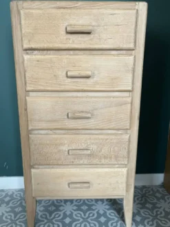 Chiffonnier vintage en pin brut – 5 tiroirs