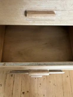 Chiffonnier vintage en pin brut – 5 tiroirs