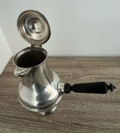 Chocolatière en métal argenté et ébène poinçonnée Argit SFOA