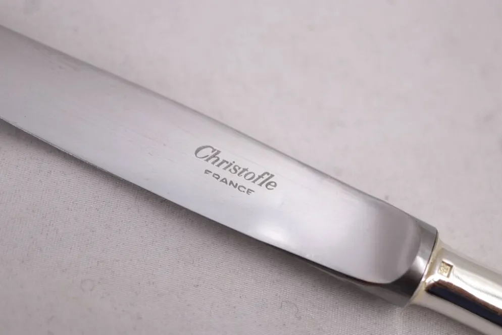 Christofle Baguette, 12 couteaux à entremets, dessert, fromage en parfait état.
