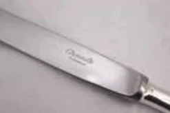 Christofle Baguette, 12 couteaux à entremets, dessert, fromage en parfait état.