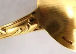 Christofle Chrysanthème doré, 12 cuillères à moka, café, 12,3 cm, monogramme BP.