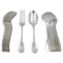 Christofle Cluny, 8 couverts de table, 16 pièces métal argenté, excellent état.
