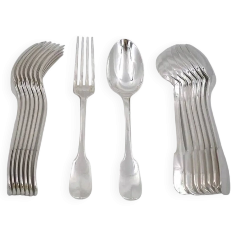 Christofle Cluny, 8 couverts de table, 16 pièces métal argenté, excellent état.