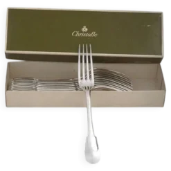 Christofle Cluny, 12 fourchettes à entremets, dessert, 17 cm, métal argenté.