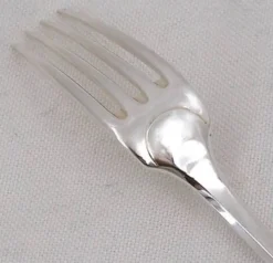 Christofle Cluny, 12 fourchettes à entremets, dessert, 17 cm, métal argenté.