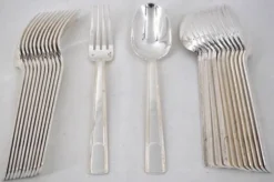 Christofle Gabon, Art Déco, 12 couverts de table, 24 pièces en métal argenté.