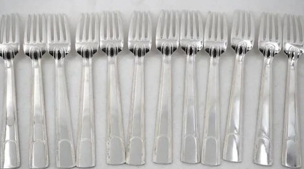 Christofle Gabon, Art Déco, 12 couverts de table, 24 pièces en métal argenté.