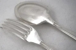 Christofle Marot, ménagère 32 pièces pour 8 personnes, couteaux, métal argenté.