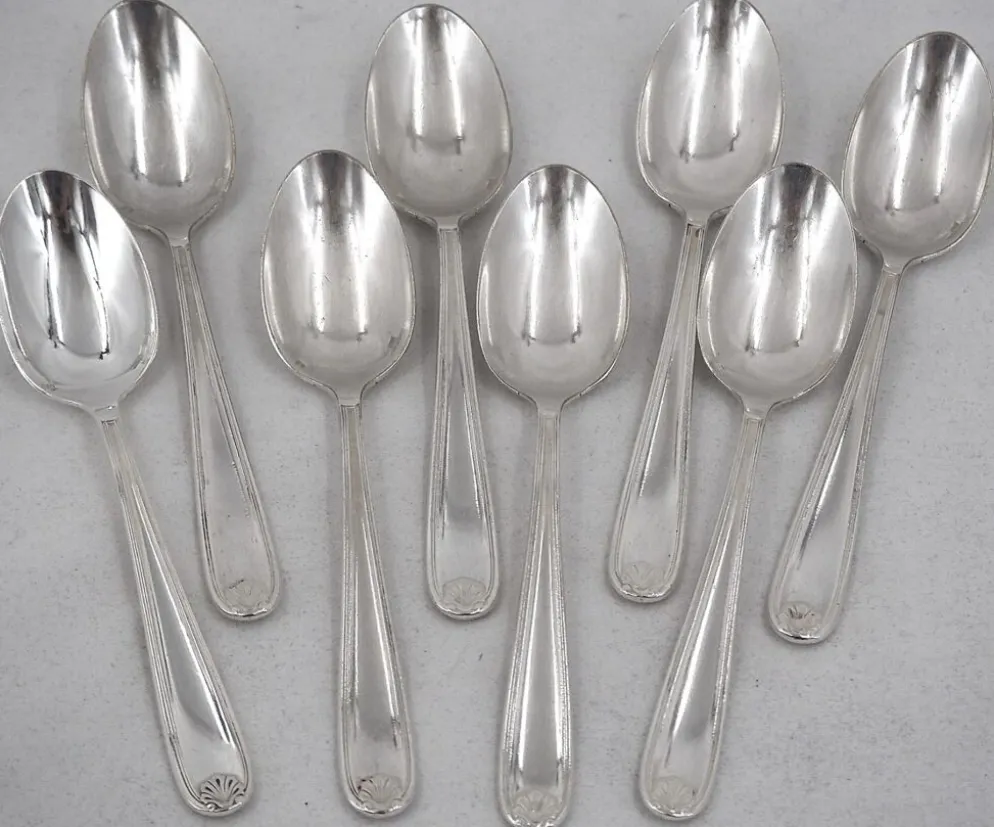 Christofle Marot, ménagère 32 pièces pour 8 personnes, couteaux, métal argenté.