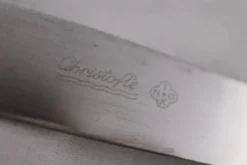 Christofle Marot, ménagère 32 pièces pour 8 personnes, couteaux, métal argenté.