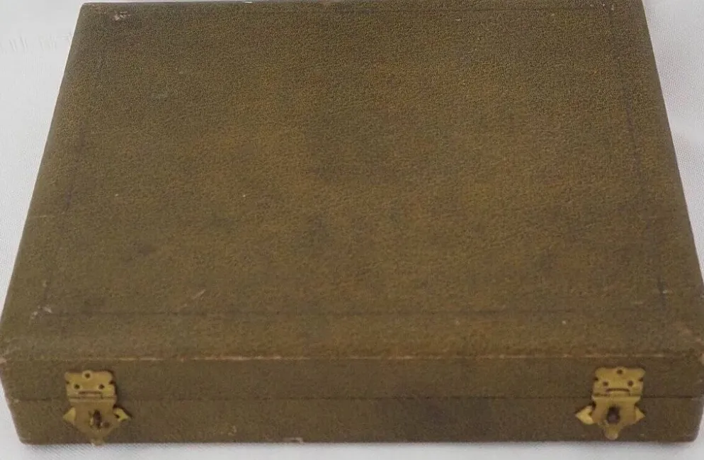 Christofle modèle Atlas, Art Déco, 12 couverts à entremets, dessert, 24 pièces, métal argenté.