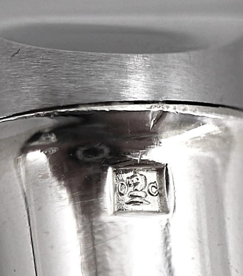 Christofle modèle Chinon, 10 couteaux de table, dont 9 intacts sous blisters scellés.