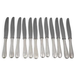 Christofle modèle Dax, 12 couteaux de table en métal argenté, très bon état