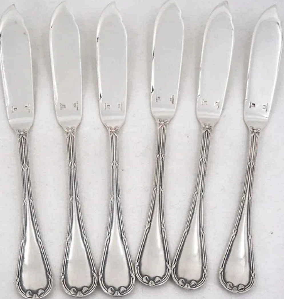 Christofle modèle Rubans, 6 couverts à poisson, 12 pièces en métal argenté.