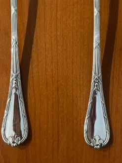 Christofle rubans clochettes ,couverts de service à salade très bel et
