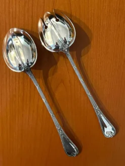 Christofle rubans clochettes ,couverts de service à salade très bel et