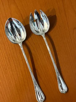 Christofle rubans clochettes ,couverts de service à salade très bel et