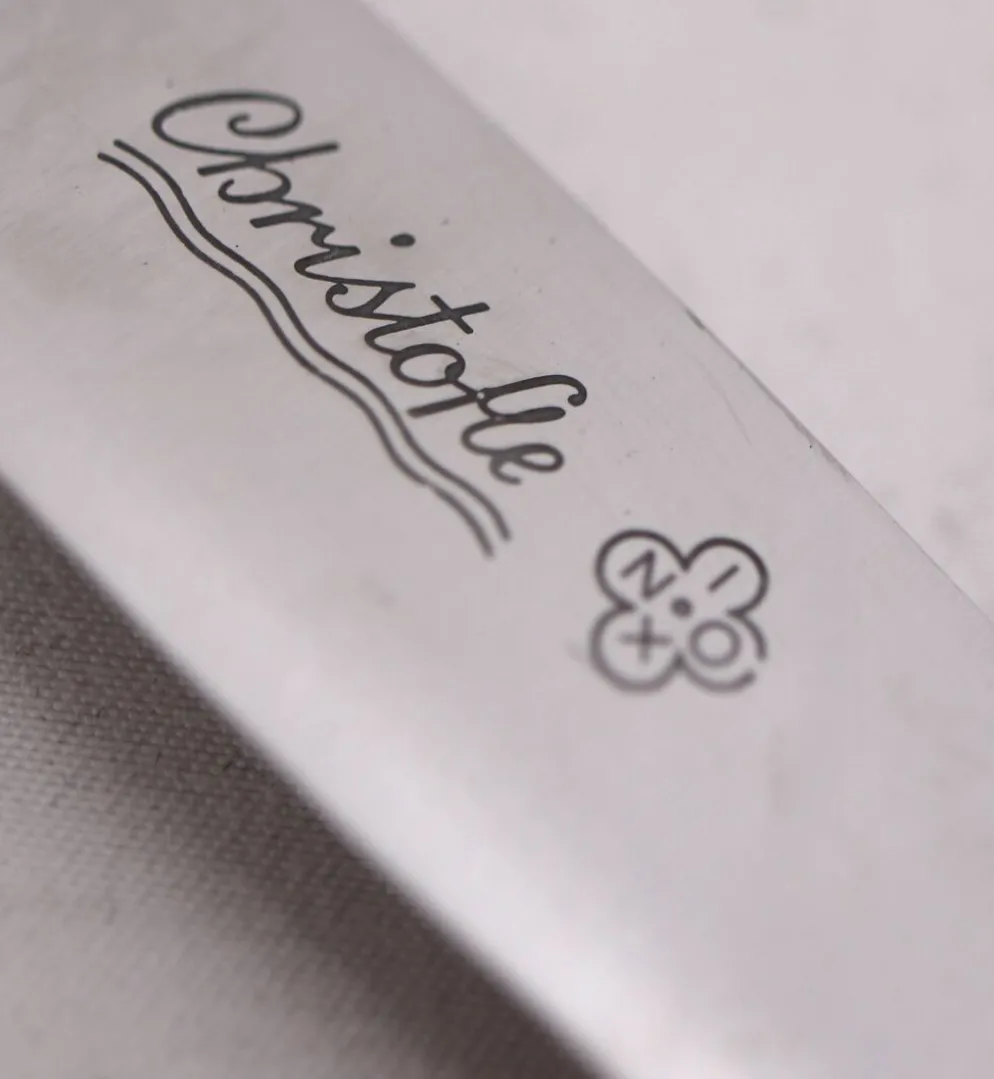 Christofle Rubans, 10 couteaux à entremets, dessert, fromage, métal argenté.