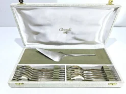 Christofle – Service à dessert en métal argenté modèle Duo