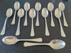 Christofle - Série de 12 cuillères de table modèle Boréal en métal argenté