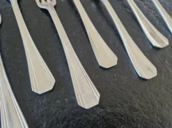 Christofle - Série de 8 fourchettes de table modèle Boréal en métal argenté