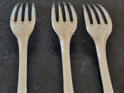 Christofle - Série de 8 fourchettes de table modèle Boréal en métal argenté