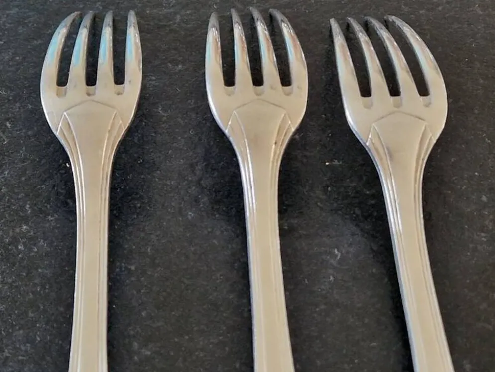 Christofle - Série de 8 fourchettes de table modèle Boréal en métal argenté