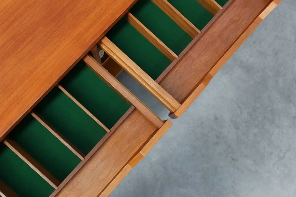 Christophe Gevers pour De Coene Frères "Saphir" buffet en teck, Belgique, 196