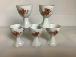 Cinq anciens coquetiers fleurs oranges et grises pied polygone