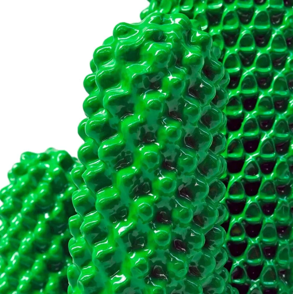 Cintre en cactus vert par Gufram - Design en polyuréthane flexible