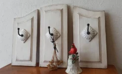 Cintre triptyque shabby chic.