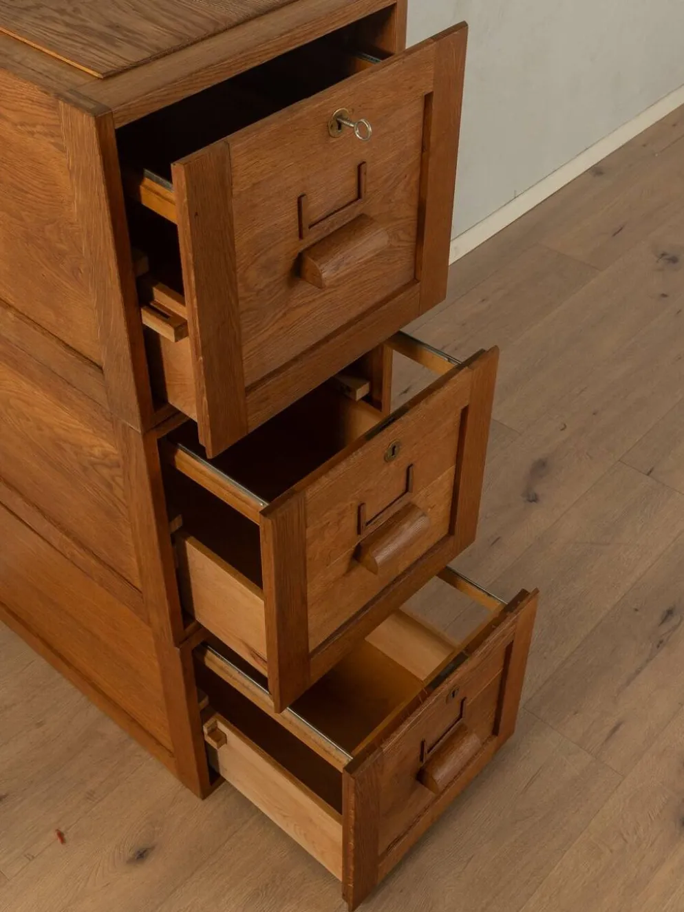 Classeur des années 1950
