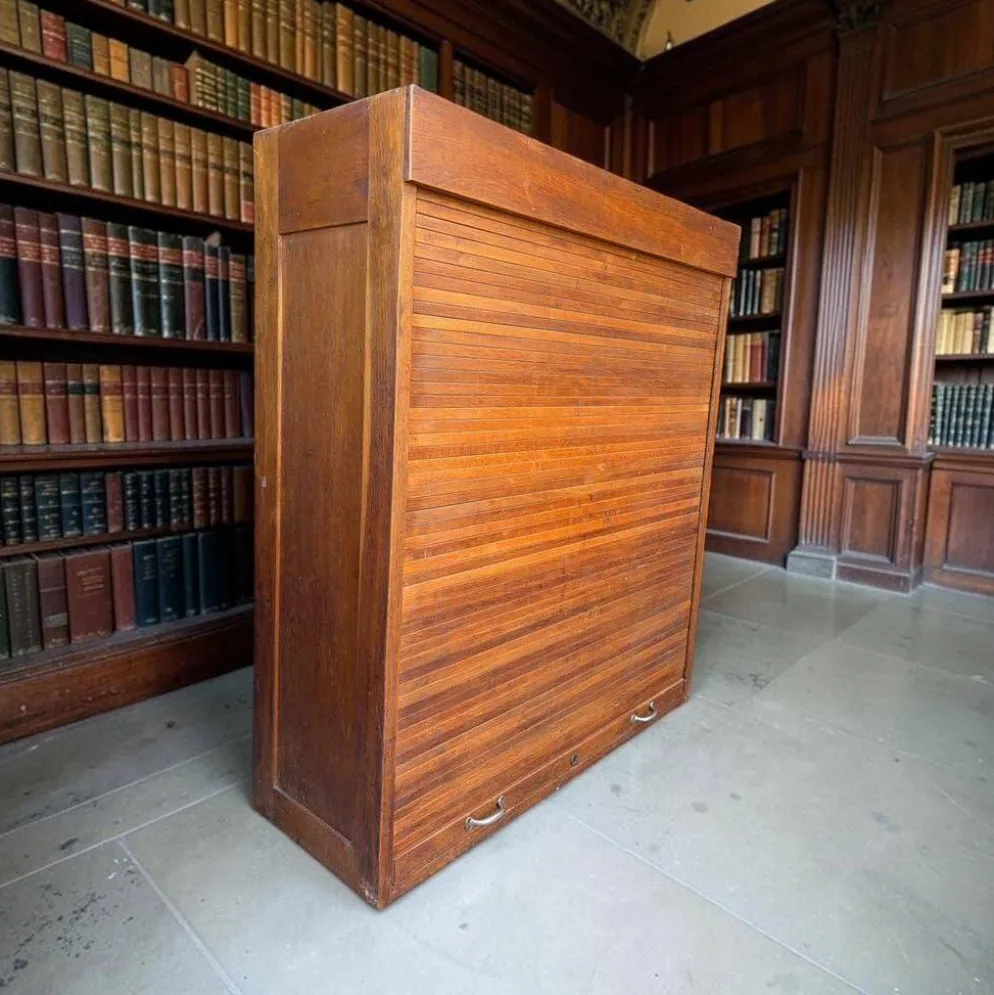 Classeur en bois vintage / armoire à volet roulant / étagère