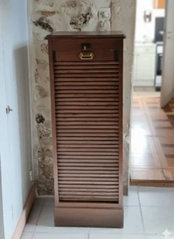 Classeur / Meuble à Rideaux Vintage Circa 1940 – Chêne Plaq