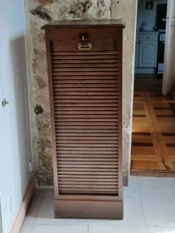 Classeur / Meuble à Rideaux Vintage Circa 1940 – Chêne Plaq