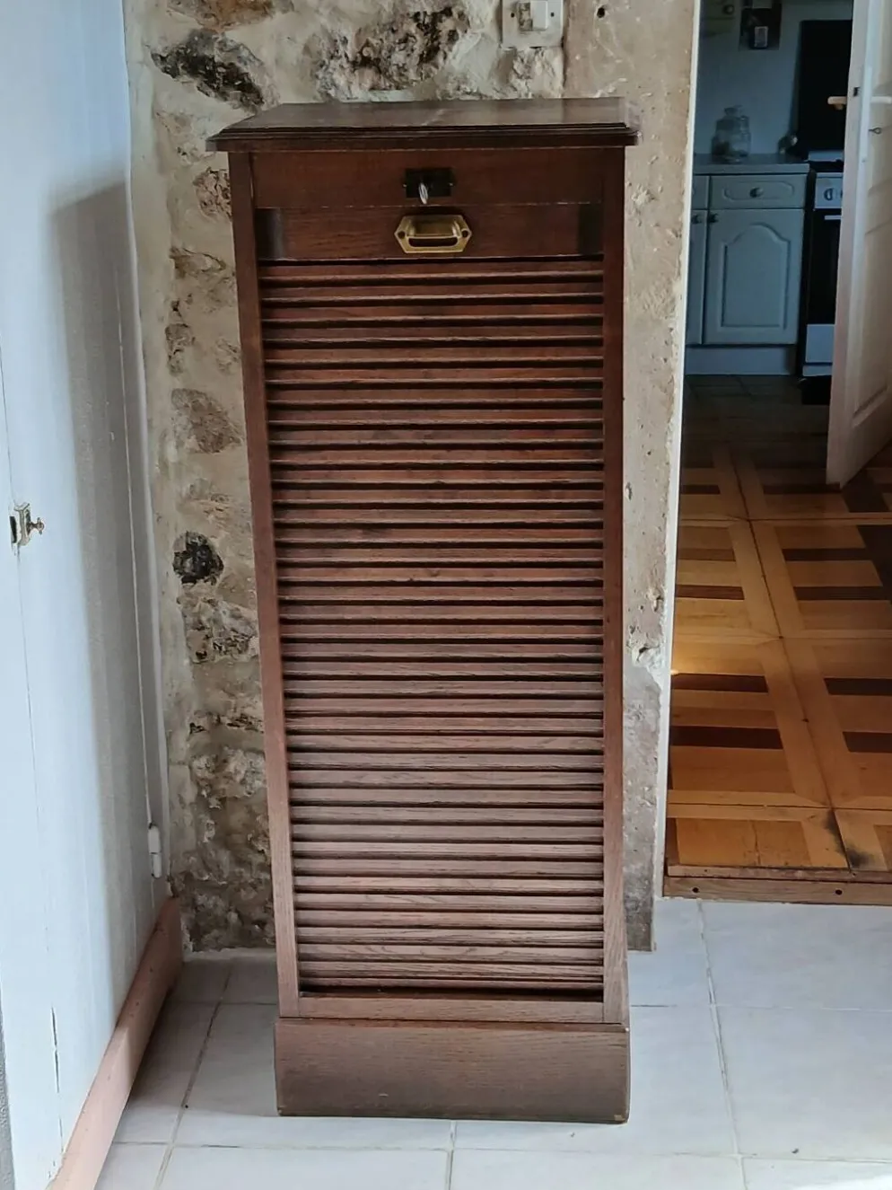 Classeur / Meuble à Rideaux Vintage Circa 1940 – Chêne Plaq