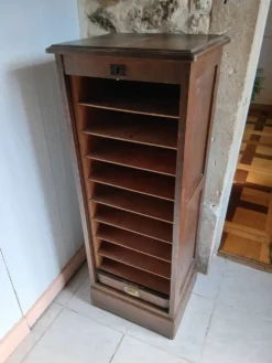 Classeur / Meuble à Rideaux Vintage Circa 1940 – Chêne Plaq