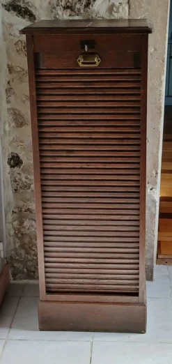 Classeur / Meuble à Rideaux Vintage Circa 1940 – Chêne Plaq
