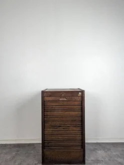 Classeur ou armoire à rideau