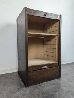 Classeur ou armoire à rideau