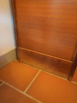 Classeur à rideau en bois