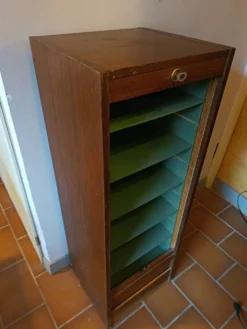 Classeur à rideau en bois